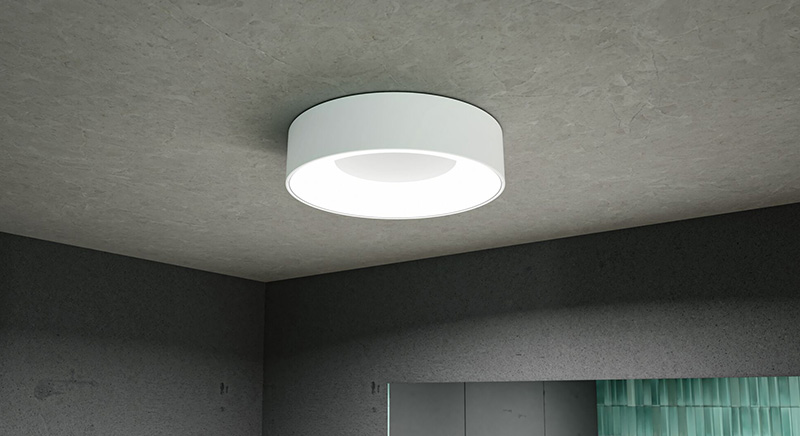 Treppenhaus mit modernen Deckenleuchten sorgen für eine Grundhelligkeit