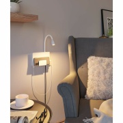 LED Wandleseleuchte Halina Weiß matt mit USB-C Ladebuchse und Schwanenhals 2700K 200lm 2,4W