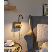 LED Wandleseleuchte Halina Schwarz matt mit USB-C Ladebuchse und Schwanenhals 2700K 200lm 2,4W